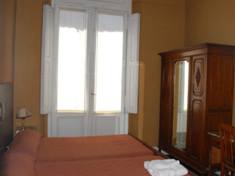Ritz Hotel & Hostel Ba Buenos Aires Exterior photo